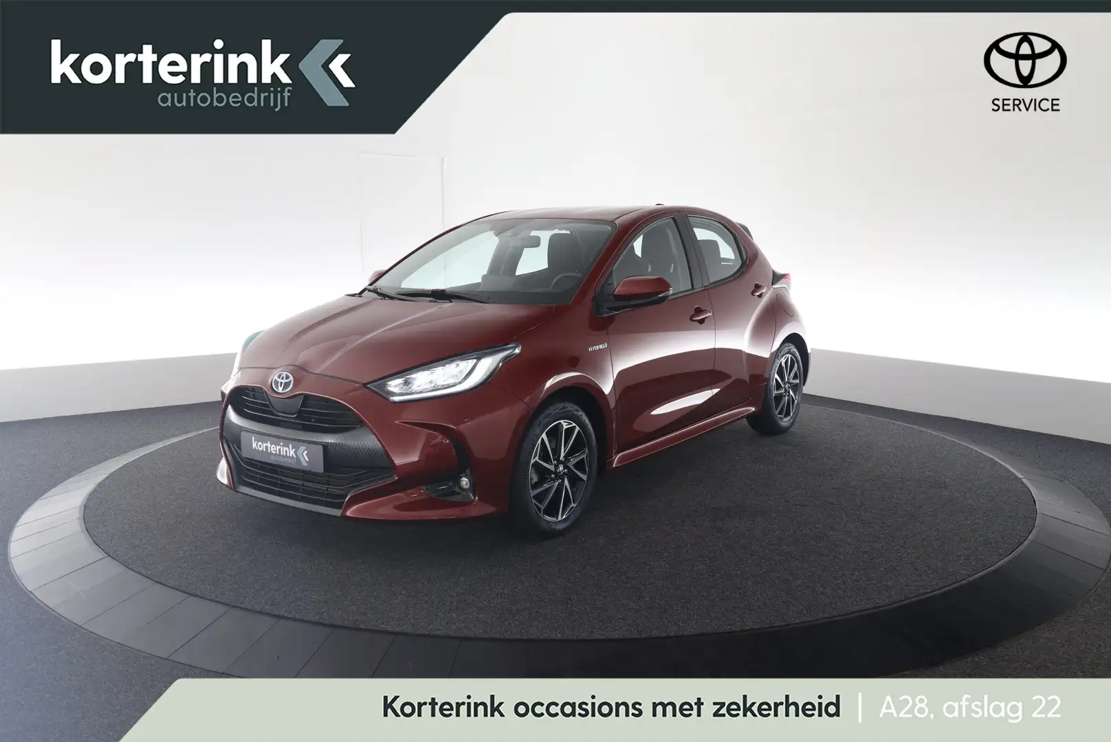 Toyota Yaris 1.5 Hybrid Dynamic Rot - 1