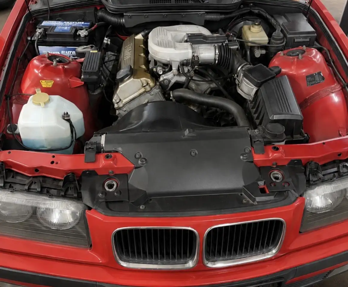 BMW 316i, foto 11