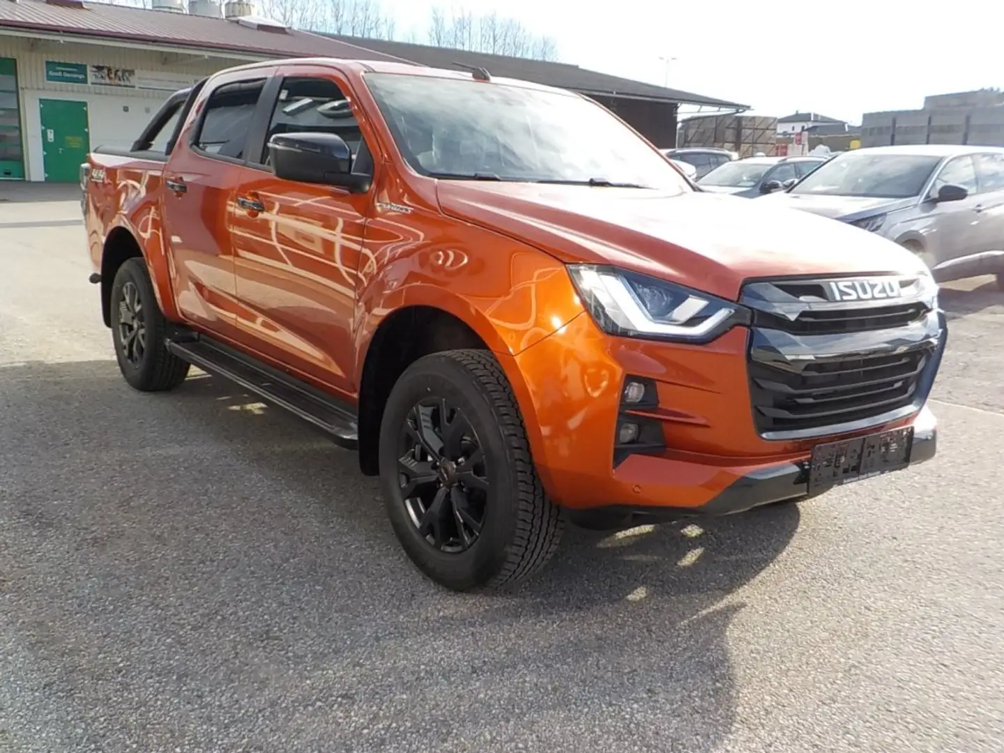 Isuzu D-Max Double Cab 4x4 V-Cross Automatik Orange - 2