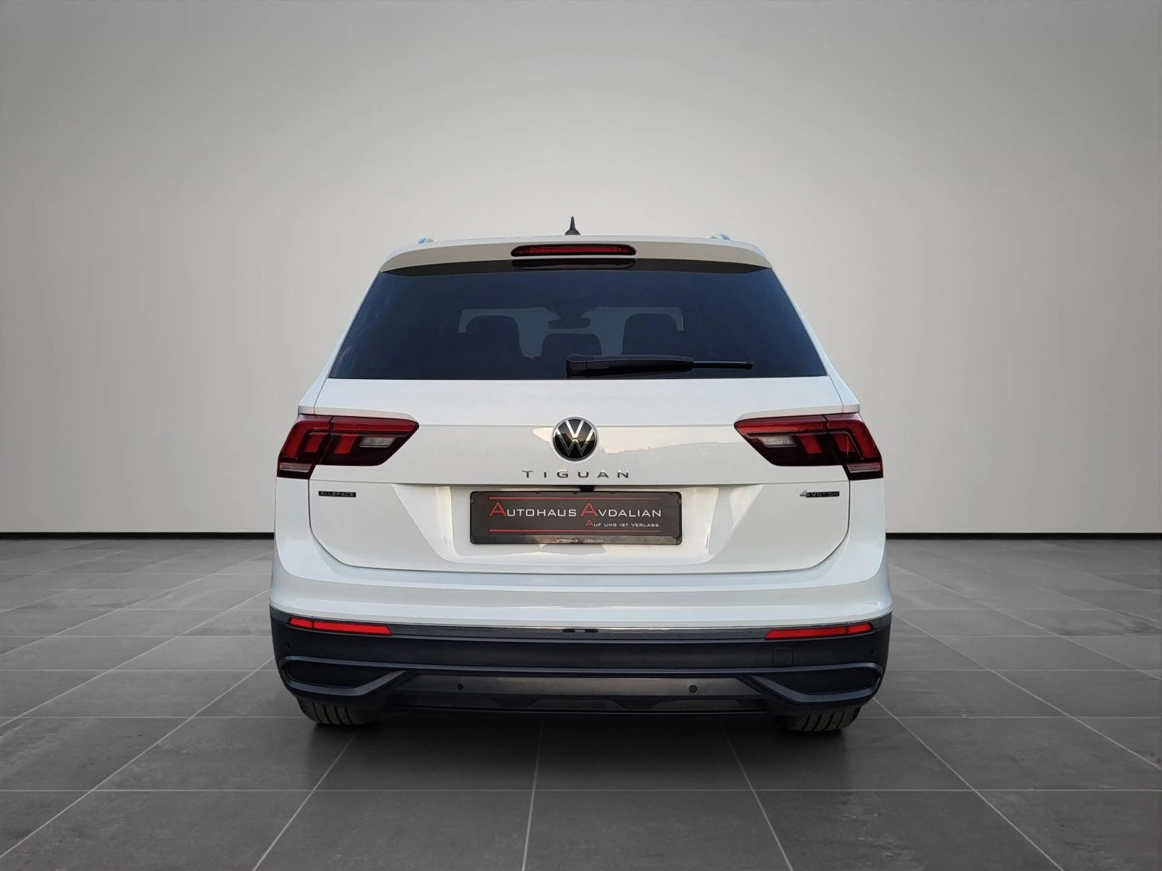 Volkswagen Tiguan Allspace 2.0 TDI Move 4M. 7-SITZER|MATRIX — photo 4