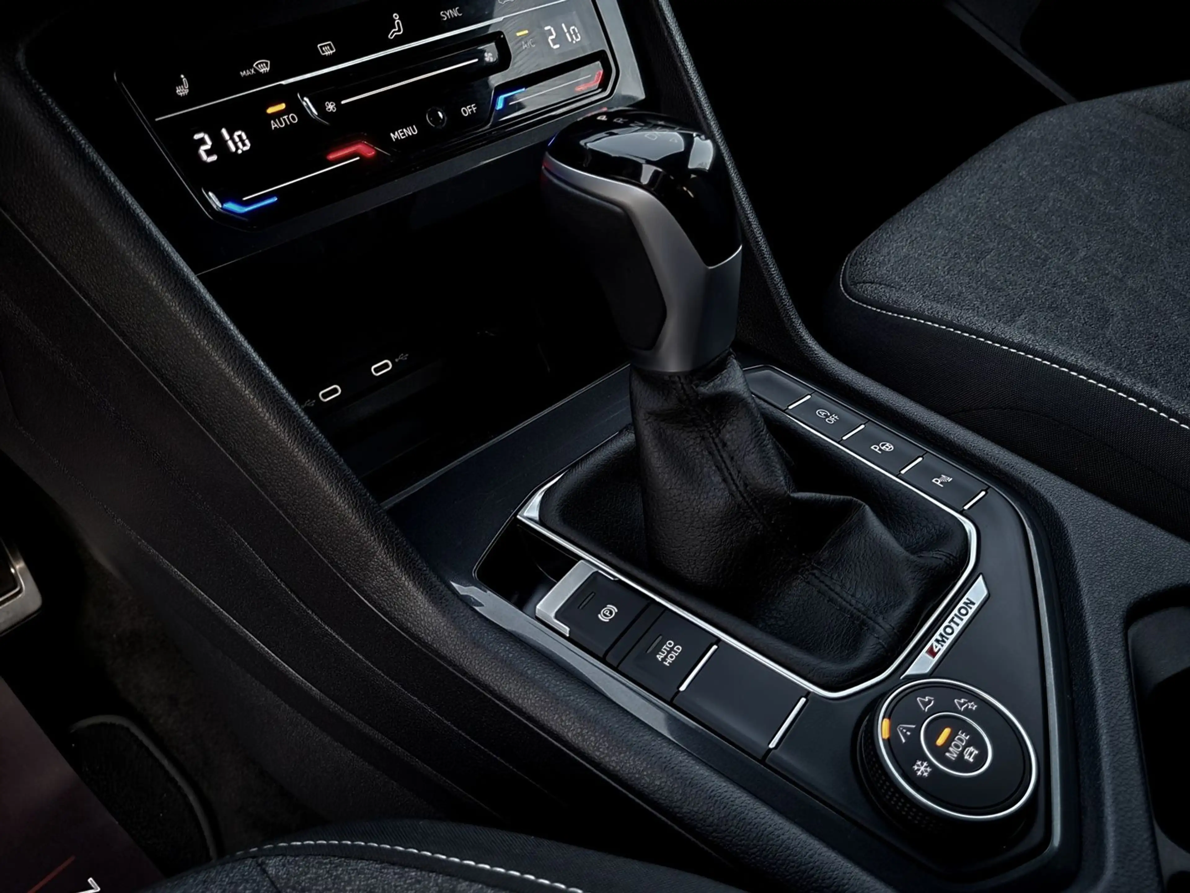 Volkswagen Tiguan Allspace 2.0 TDI Move 4M. 7-SITZER|MATRIX — photo 12