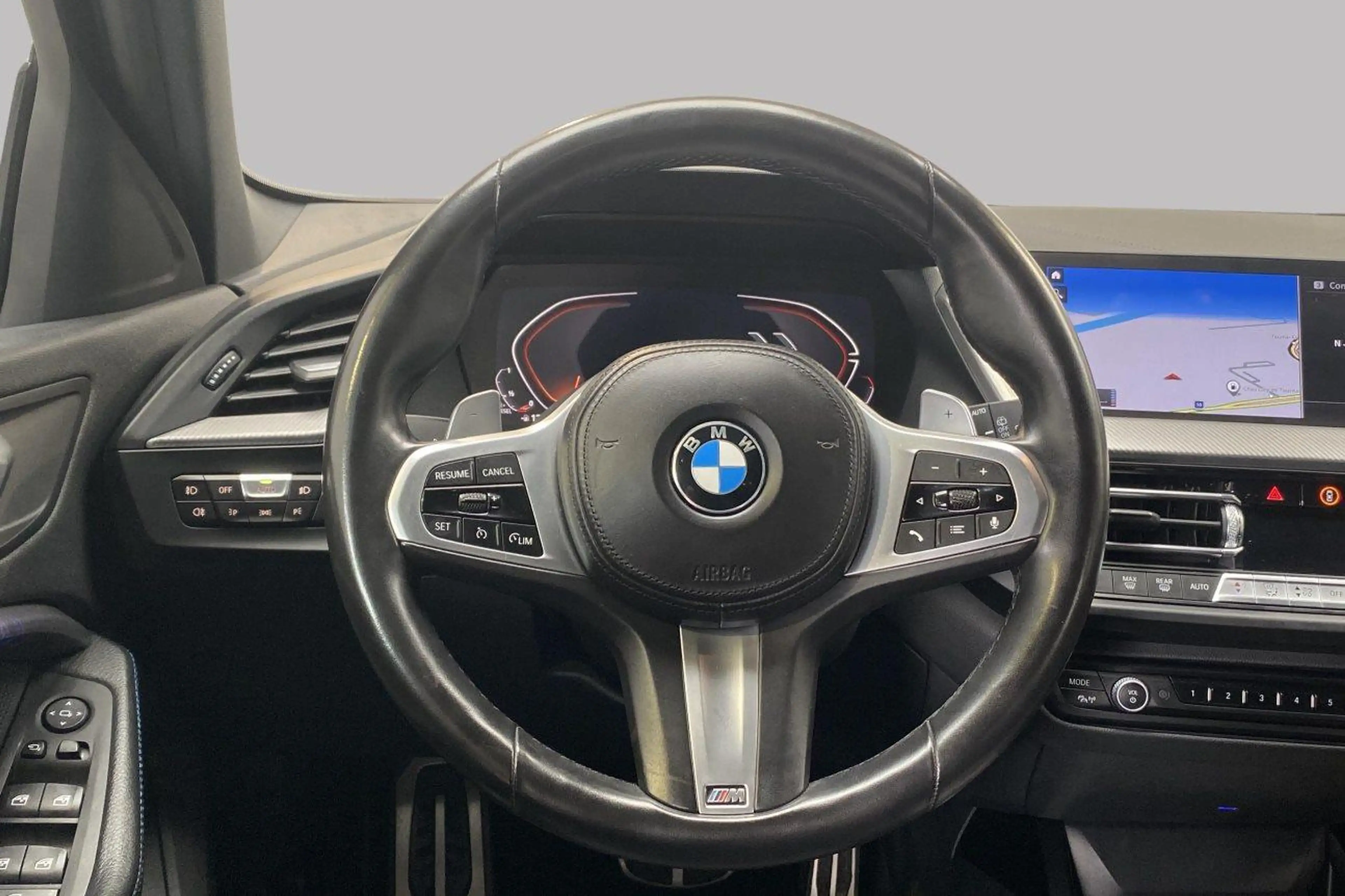 BMW 118 M PACK — photo 12