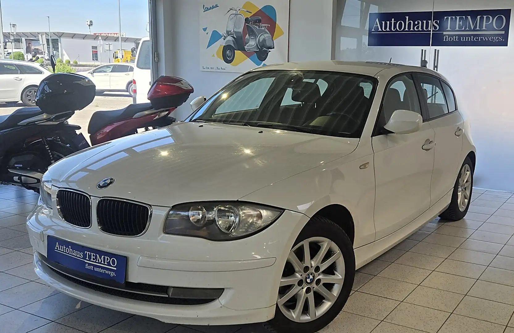 BMW 116 d Advantage Österreich-Paket Weiß - 1