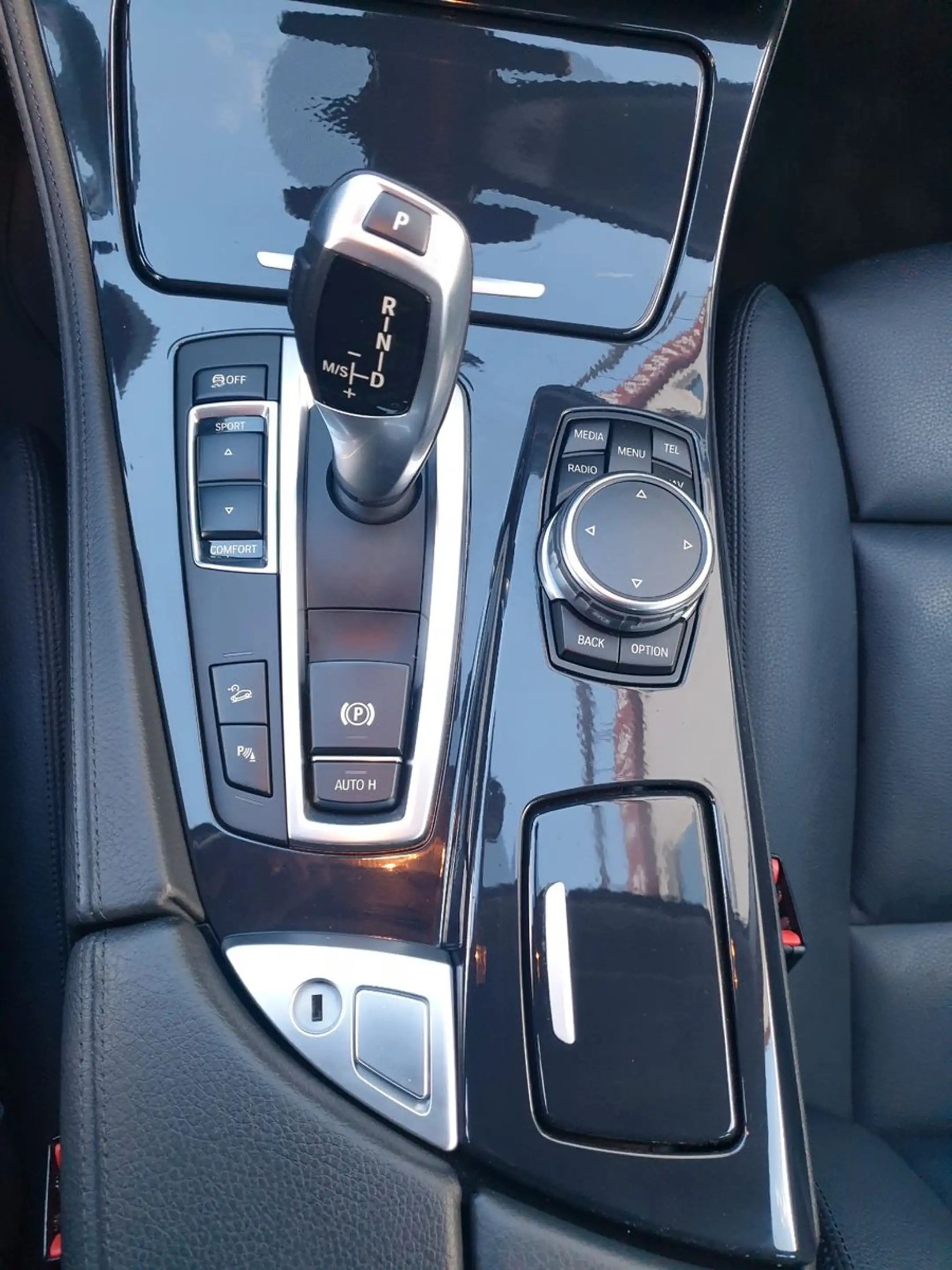 BMW 525 5 Touring 525 d xDrive, HUD, Keyless, Standh — photo 12