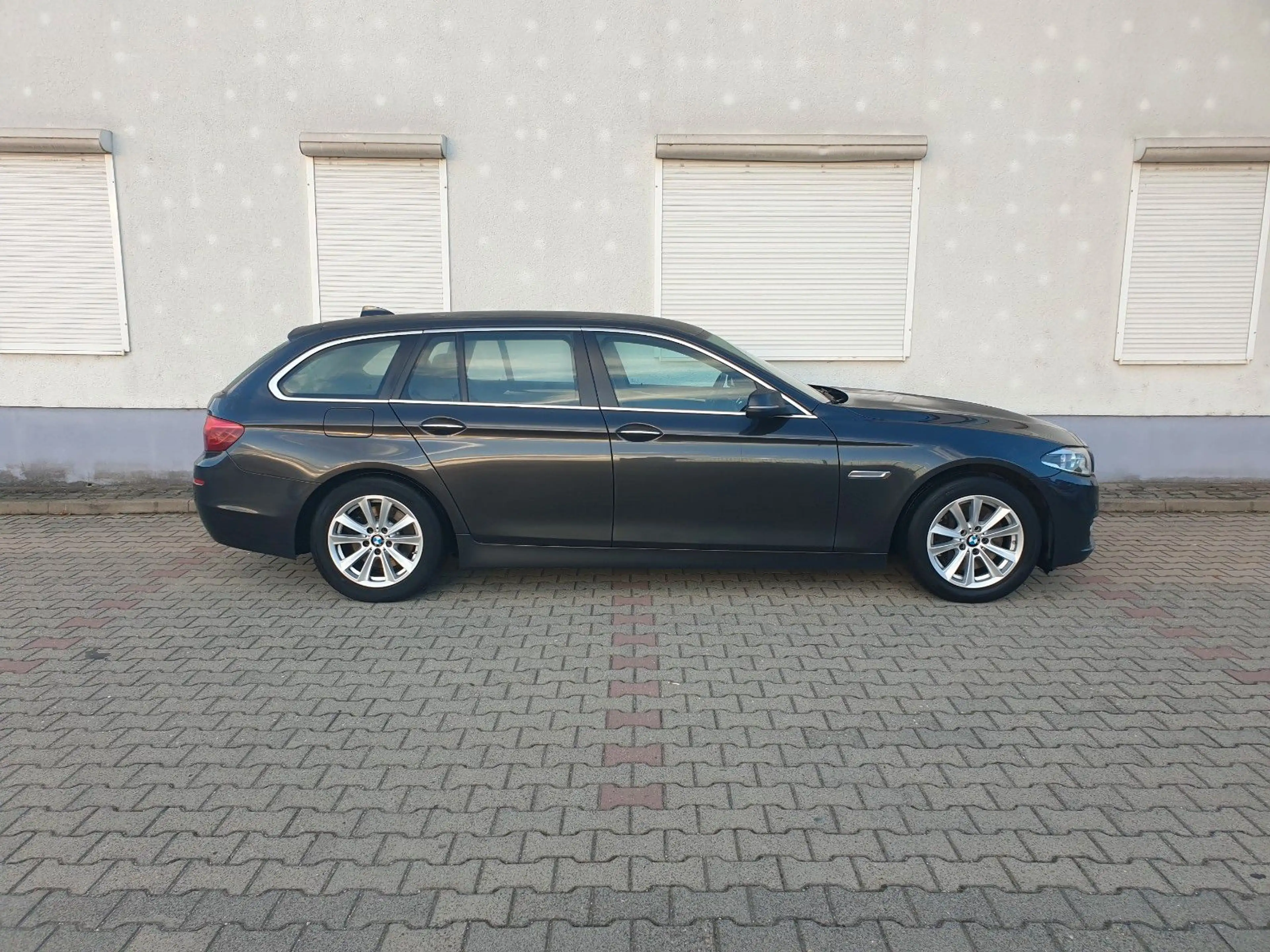 BMW 525 5 Touring 525 d xDrive, HUD, Keyless, Standh — photo 2
