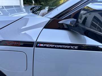 XM Individual Red Label B&W 23" TV Performance