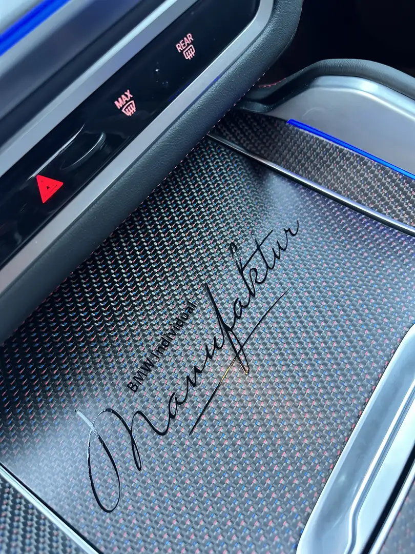 BMW XM XM Individual Red Label B&W 23" TV Performance Grau - 2