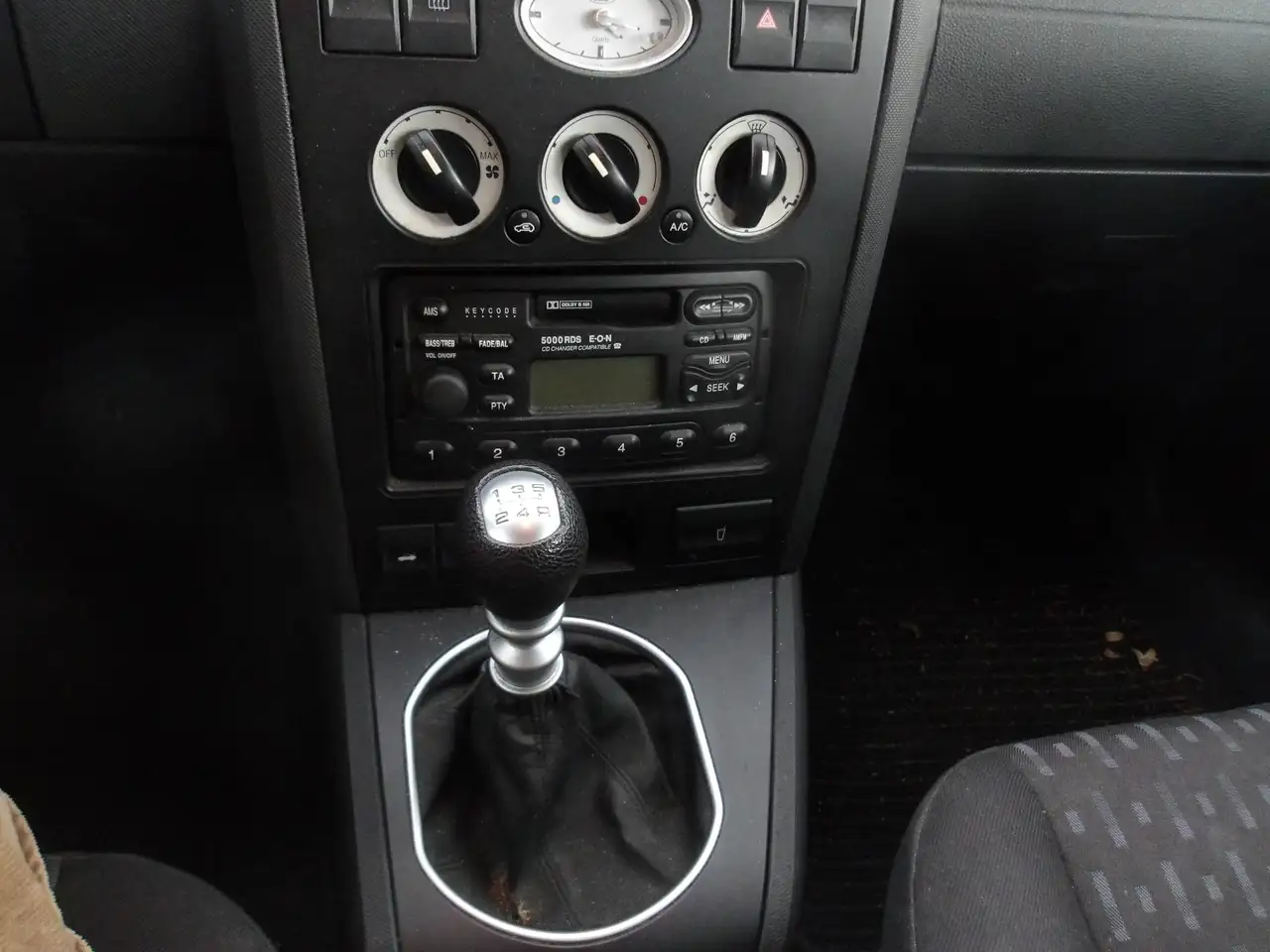 Ford Mondeo 1.8, foto 12