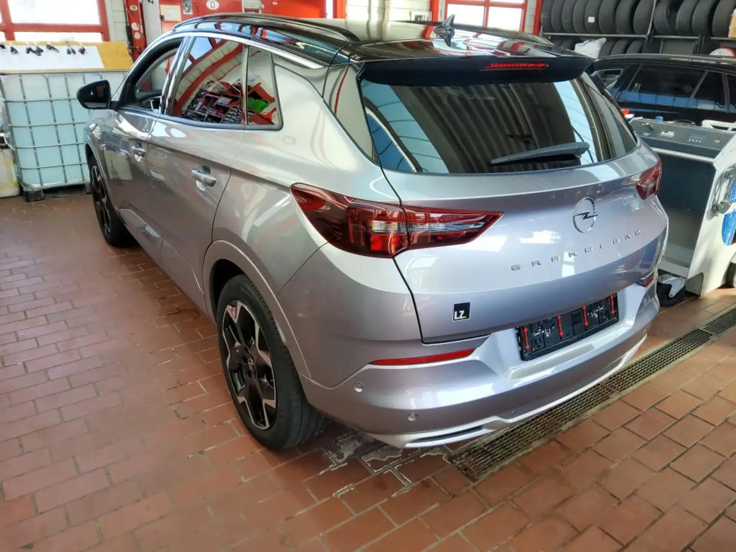 Opel Grandland CDTI Elegance *MATRIX*AHK*ACC*SHZ*360° Grau - 2