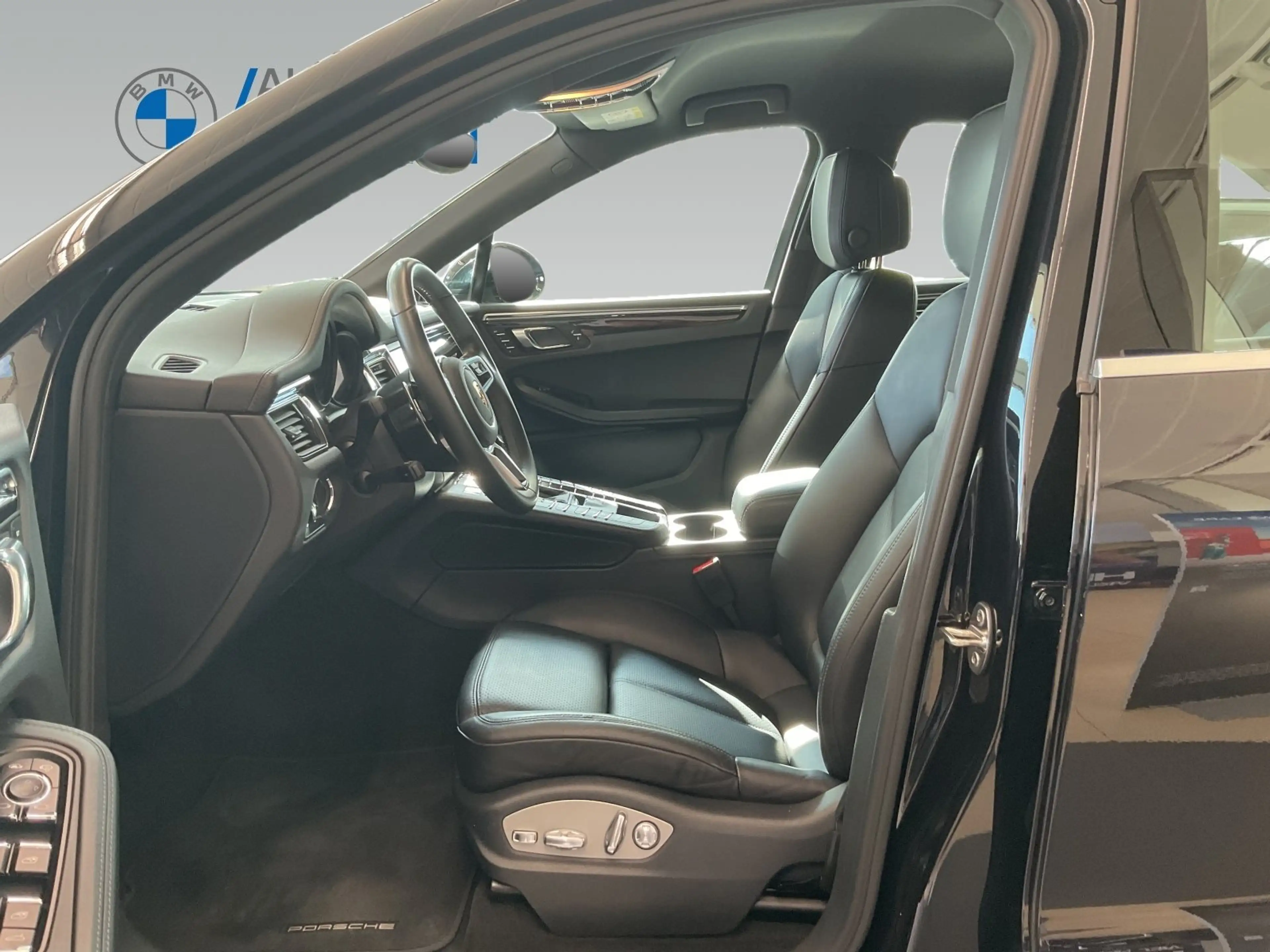 Porsche Macan S PDK — photo 9