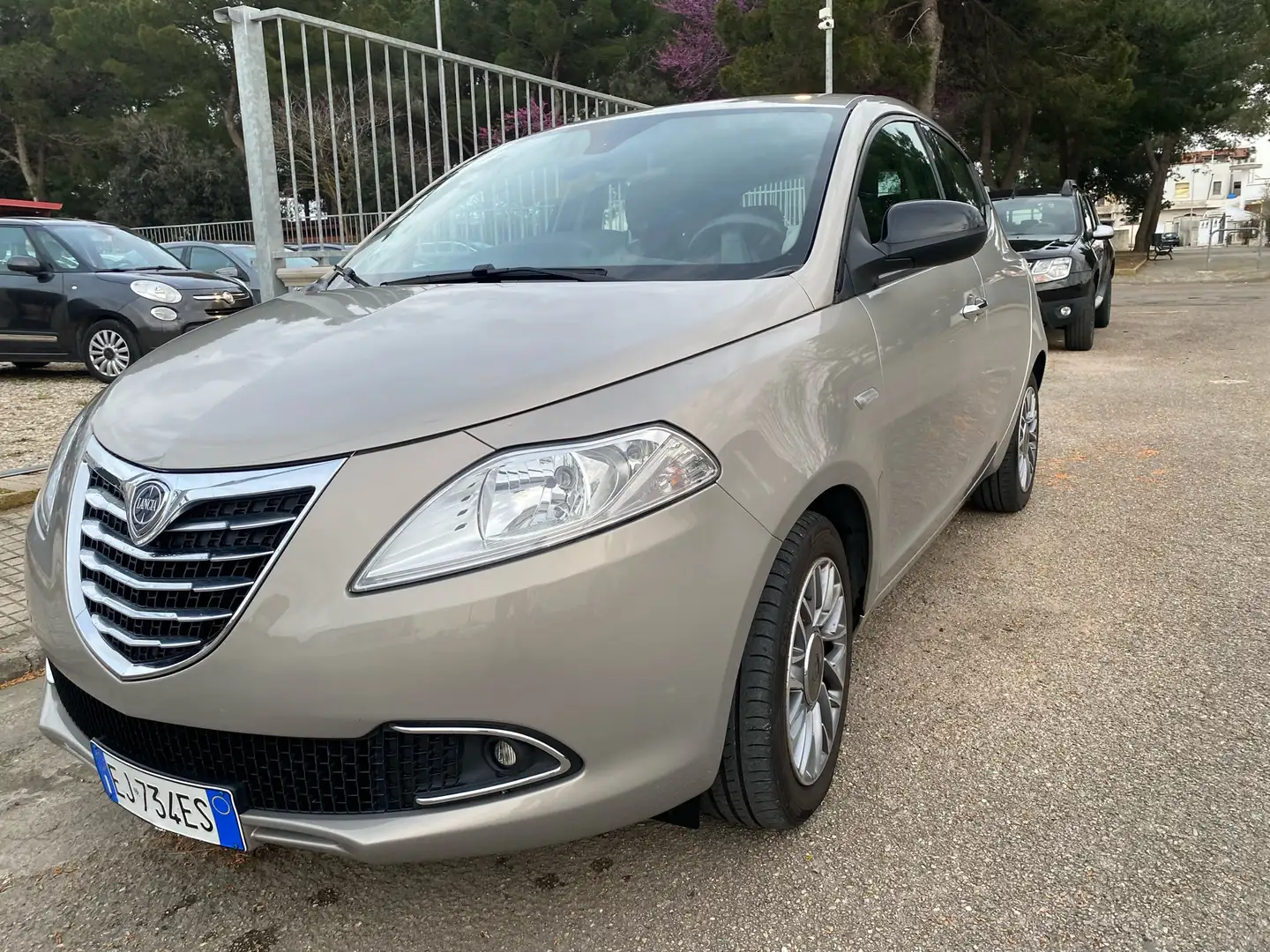 Lancia Ypsilon PLATINUM Beige - 1