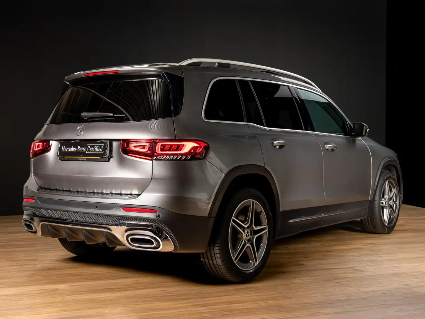 Mercedes-Benz GLB 180 Business Solution AMG Panorama dak Grigio - 2