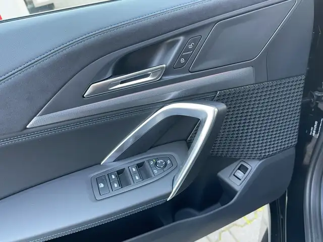 BMW X2 view 10