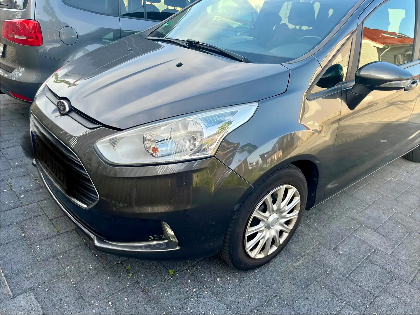 Ford B-Max B-MAX 1.0 EcoBoost SYNC Edition Grau - 2