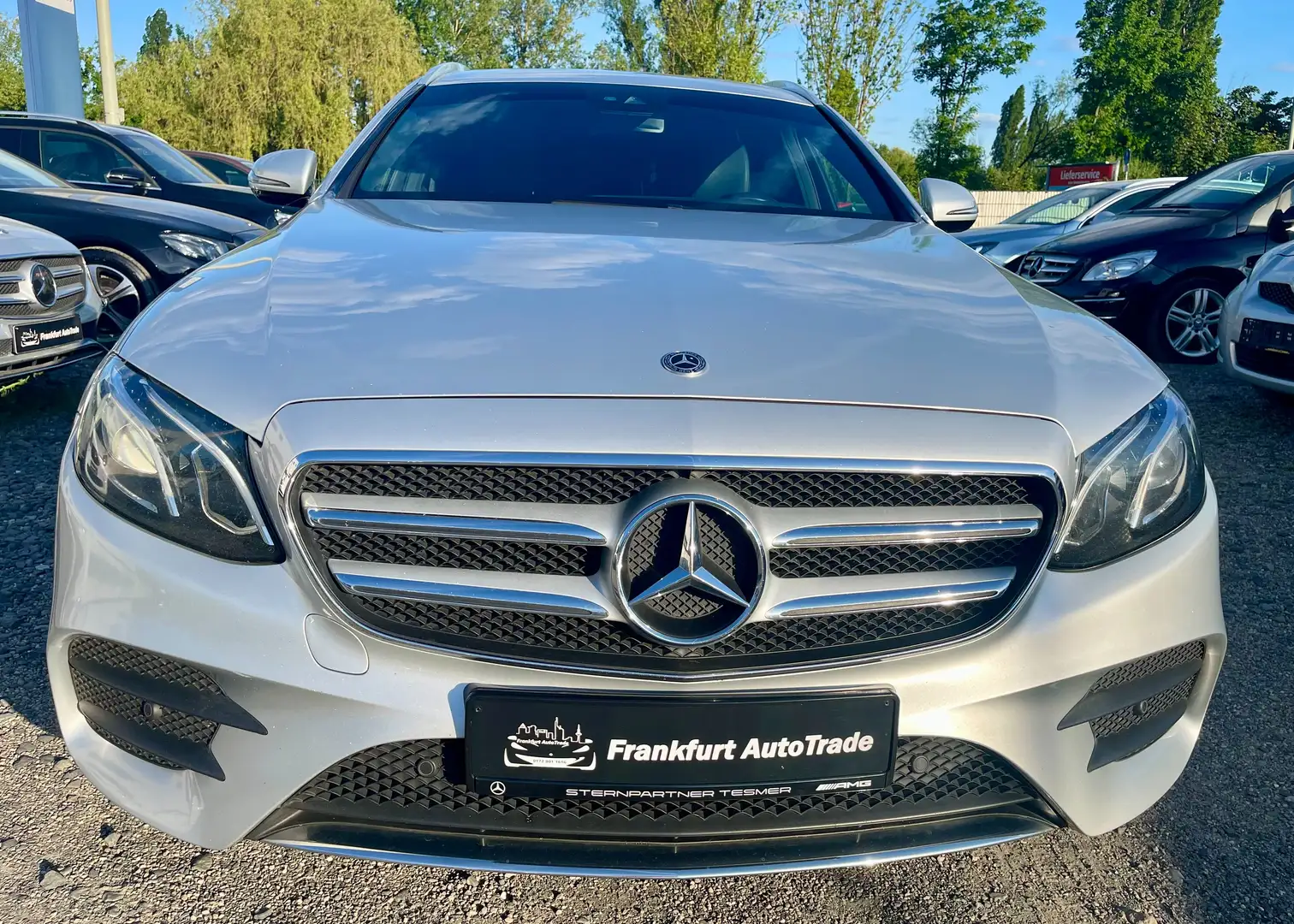 Mercedes-Benz E 400 E 400 D 4MATIC T 9G-TRO*AMG*MEMORY*AMBIENT*AHK*STZ Grau - 2