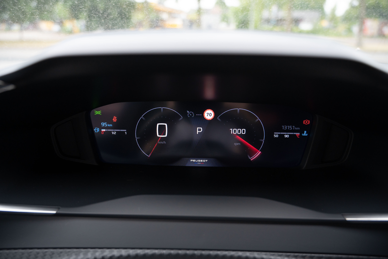 Peugeot 2008 Allure 1.2 PureTech 130 EAT8 *GW-TOP-DEAL* — photo 12