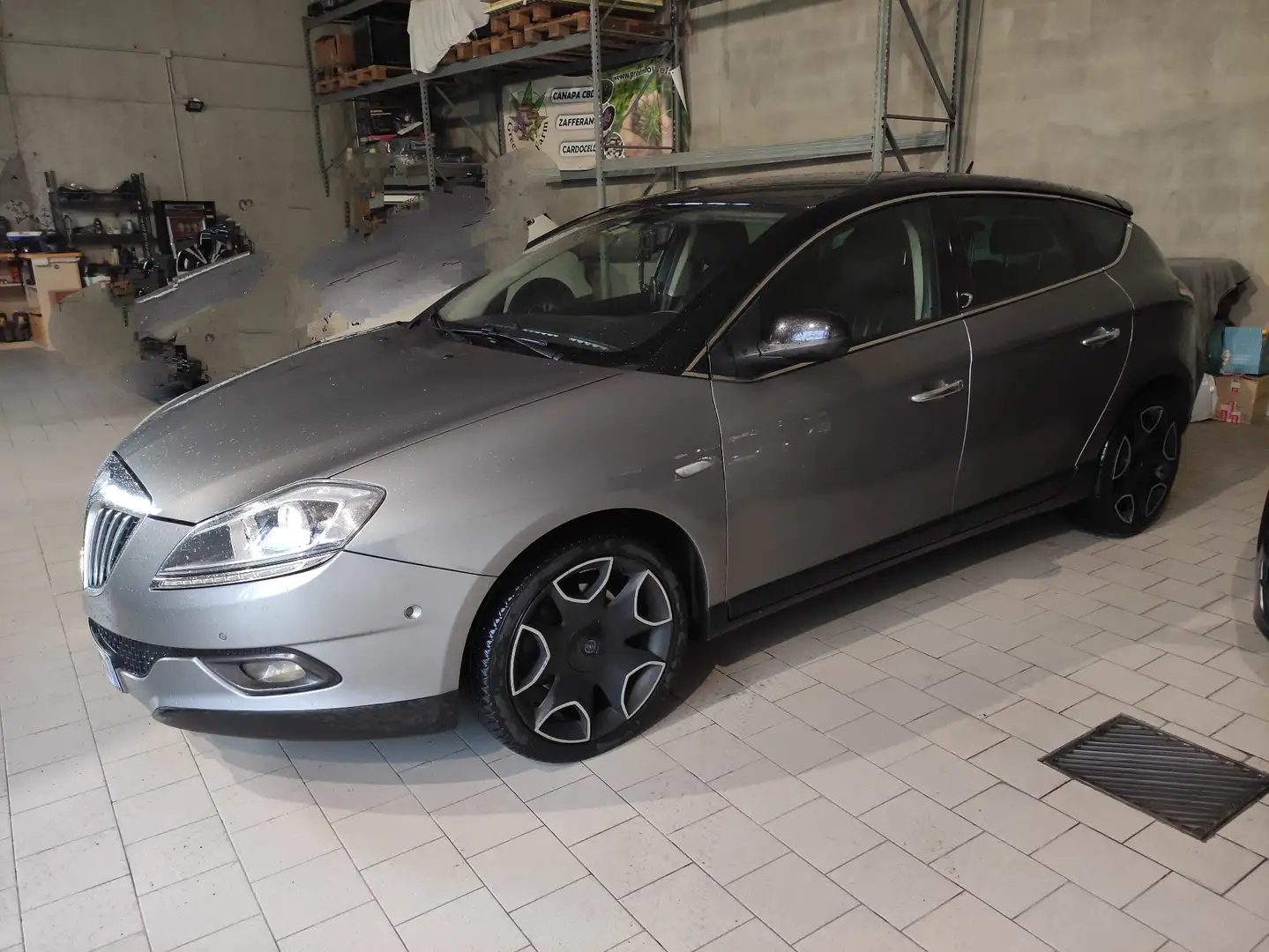 Lancia Delta 1.9 t.mjt Platino 190cv dpf - 1