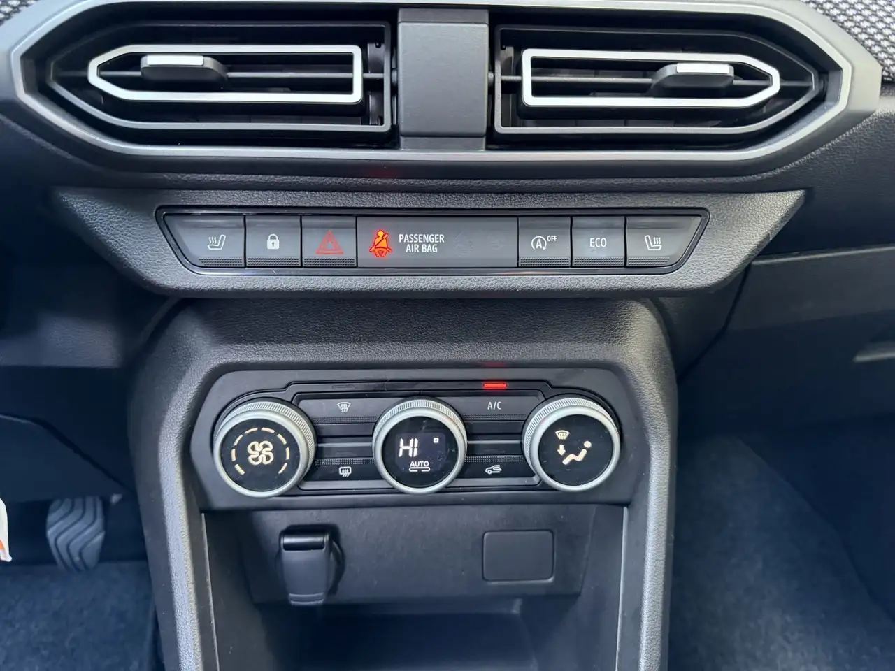 Dacia Sandero III TCe 90 Expression RFK Sitzh. 18