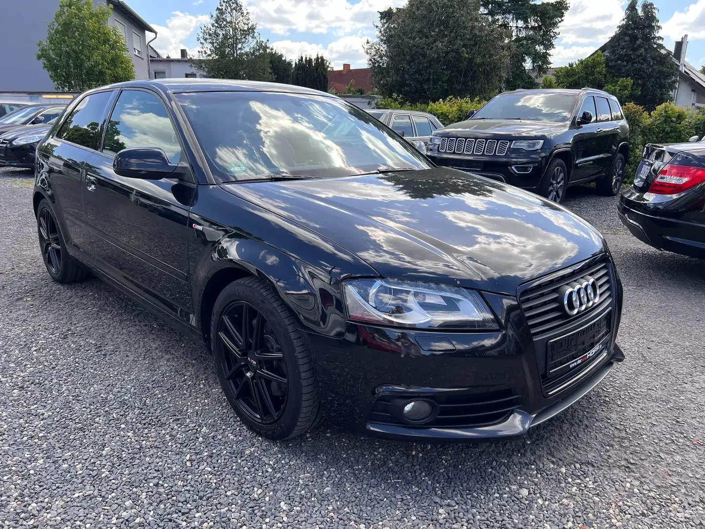 Audi A3 2.0 TDI S line Sportpaket plus (125kW) Automatik Zwart - 2