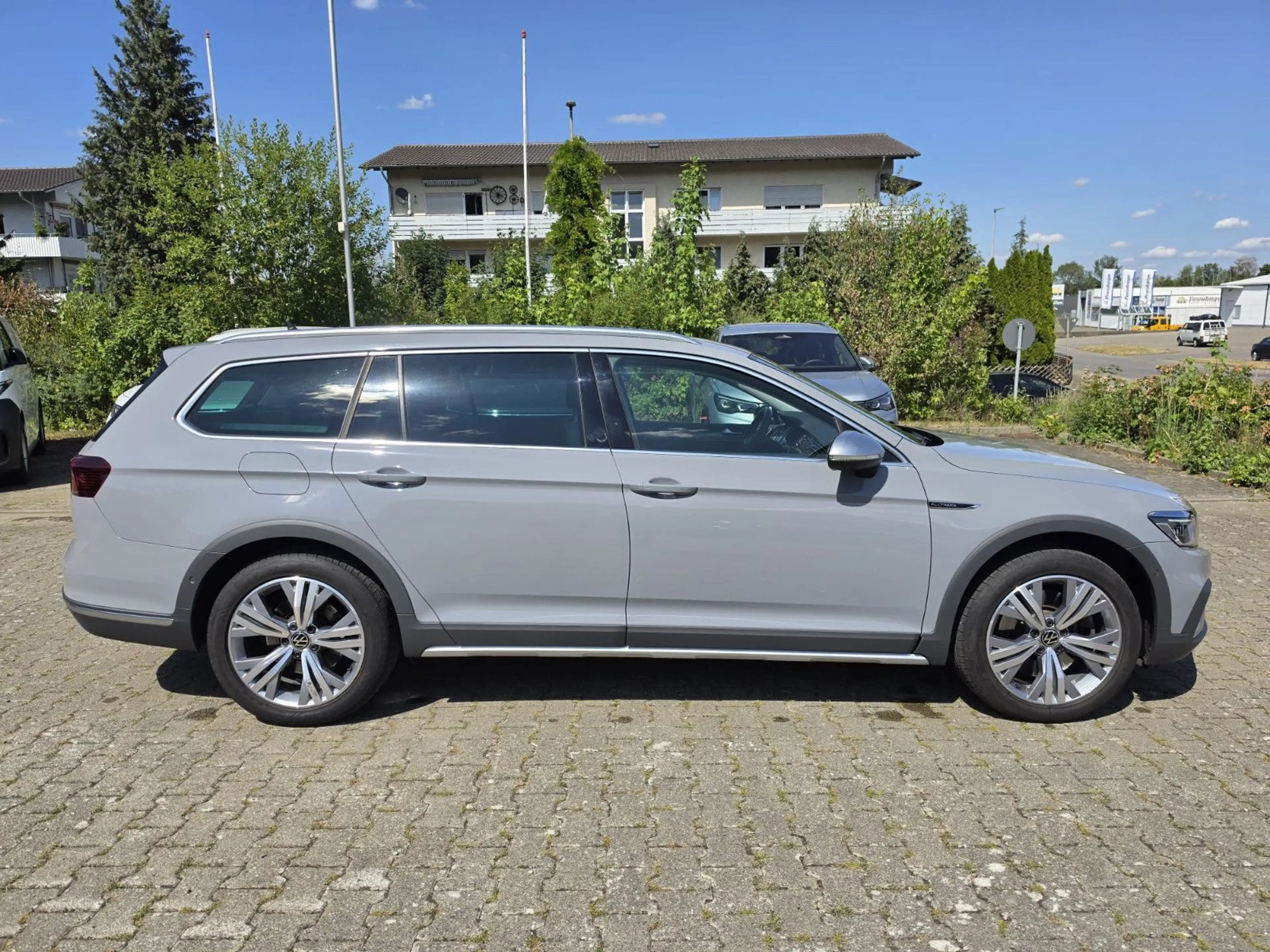 Volkswagen Passat Alltrack Passat Variant Alltrack AHK DCC Area View Navi — photo 6