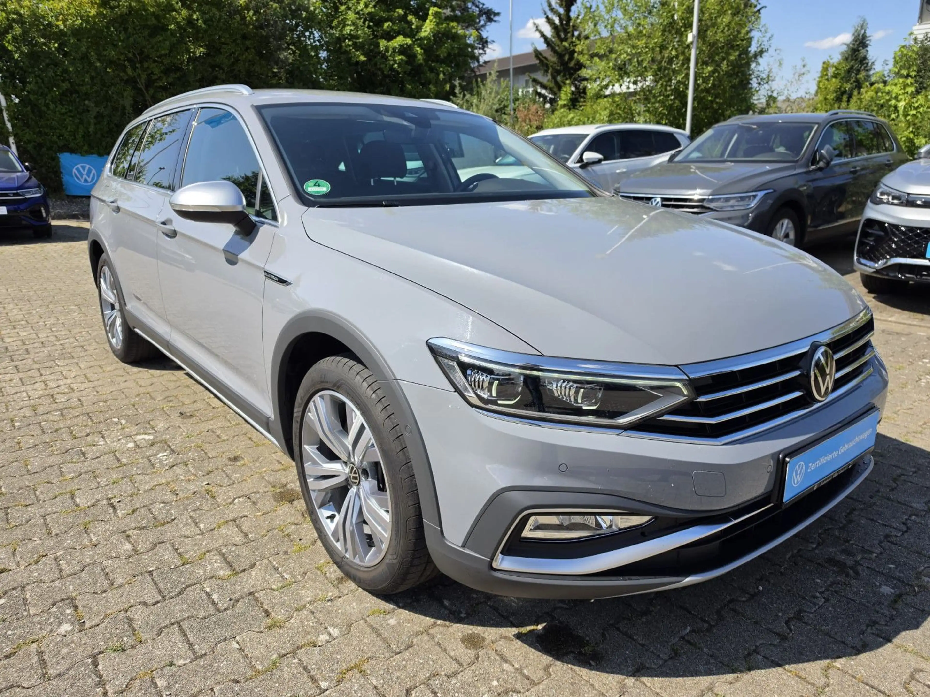 Volkswagen Passat Alltrack Passat Variant Alltrack AHK DCC Area View Navi — photo 7