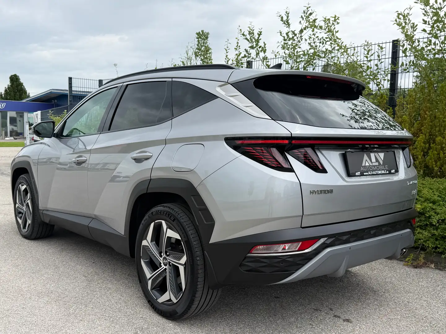 Hyundai TUCSON 1.6 T-GDI Plug-in Hybrid Trend 4WD 1.Besitz! Grau - 2