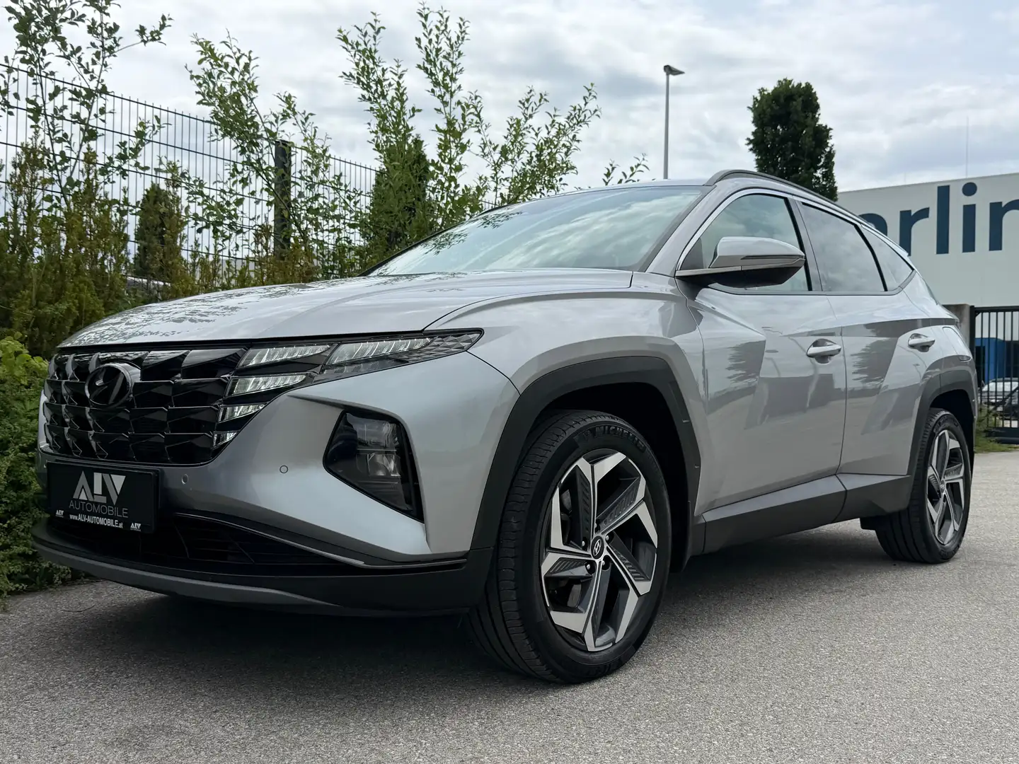 Hyundai TUCSON 1.6 T-GDI Plug-in Hybrid Trend 4WD 1.Besitz! Grau - 1