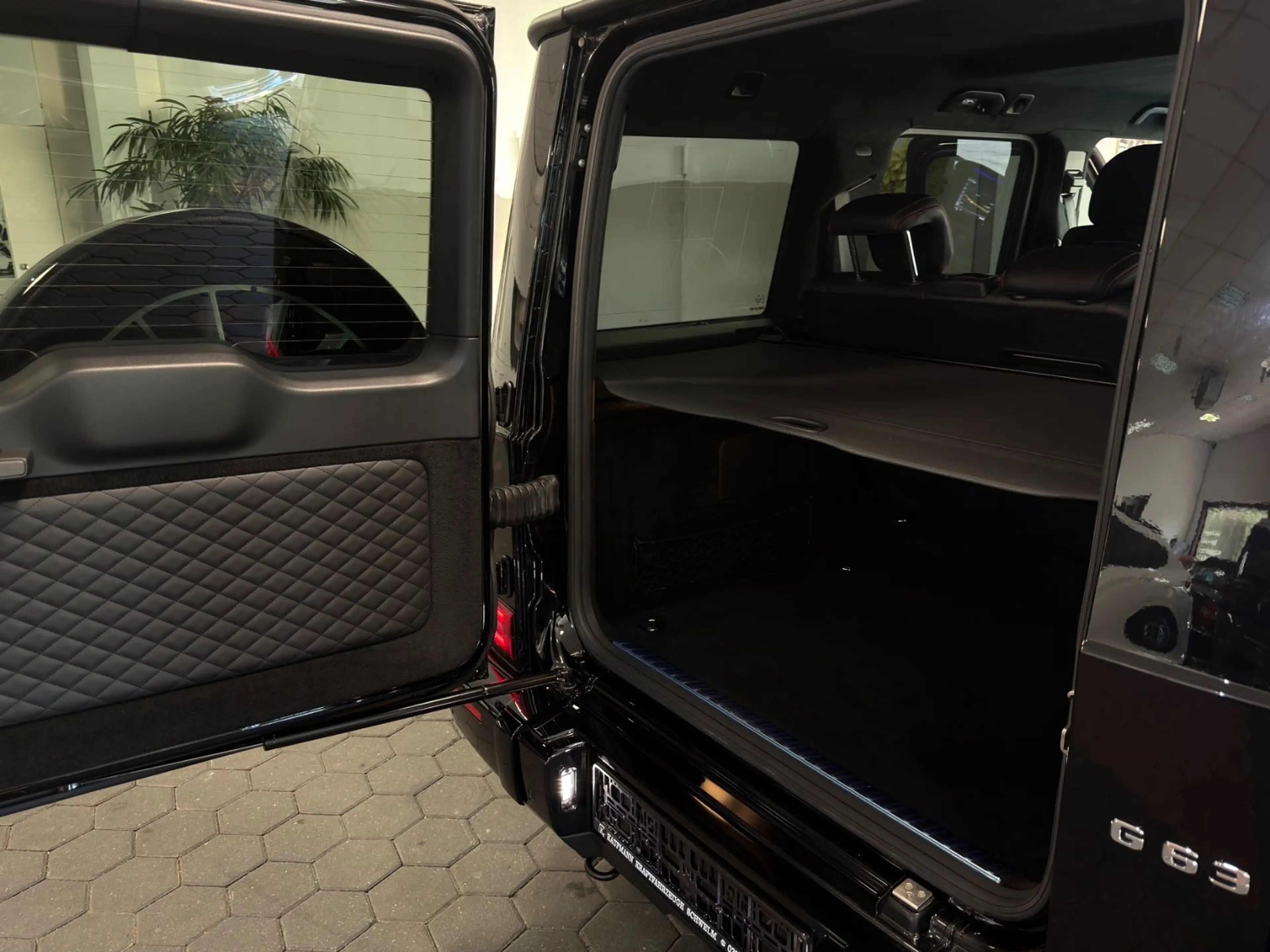 Mercedes-Benz G 63 AMG *MwSt*NIGHT*ACC*LED*S-DACH*TV*360* — photo 13