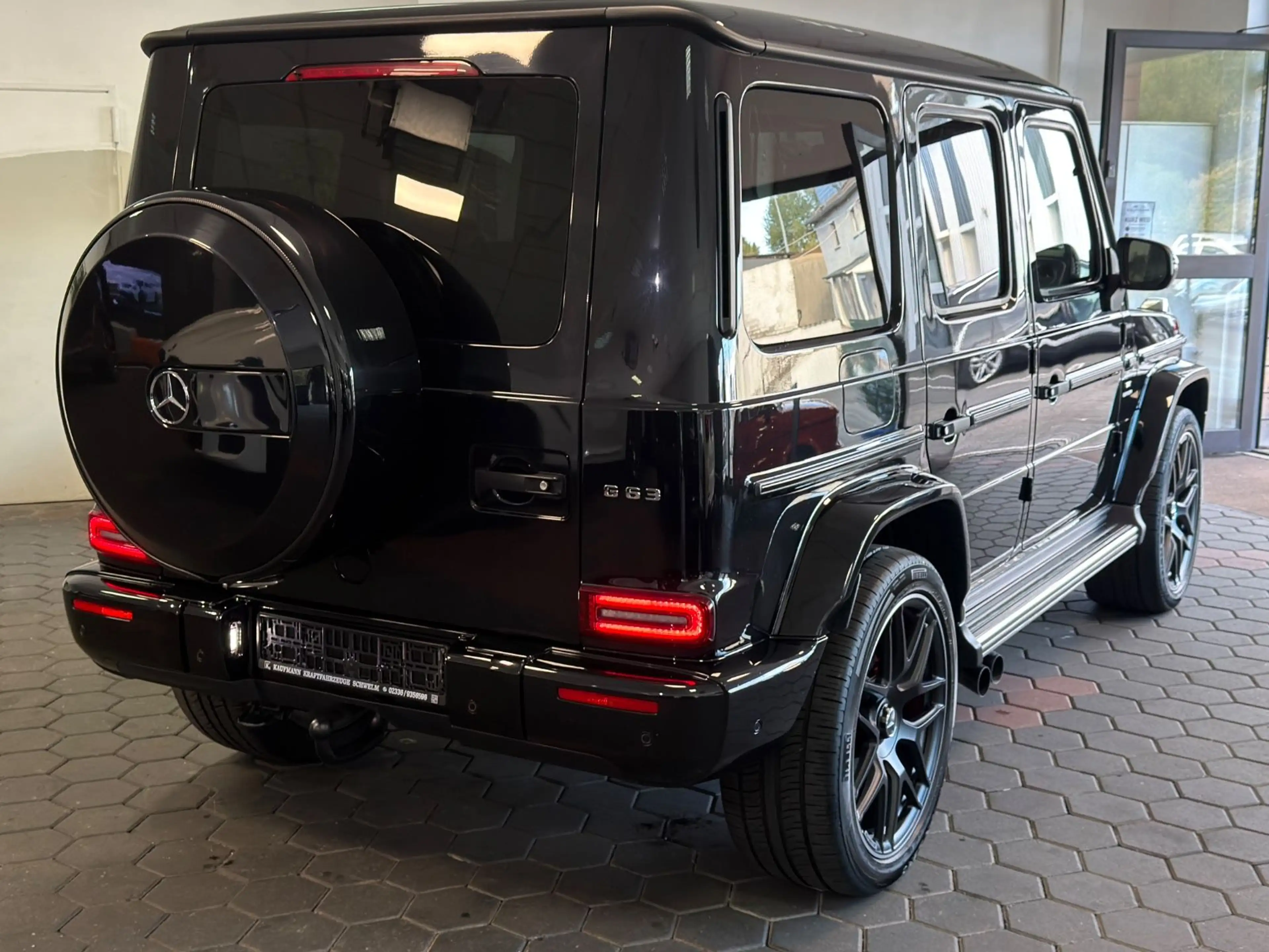 Mercedes-Benz G 63 AMG *MwSt*NIGHT*ACC*LED*S-DACH*TV*360* — photo 4