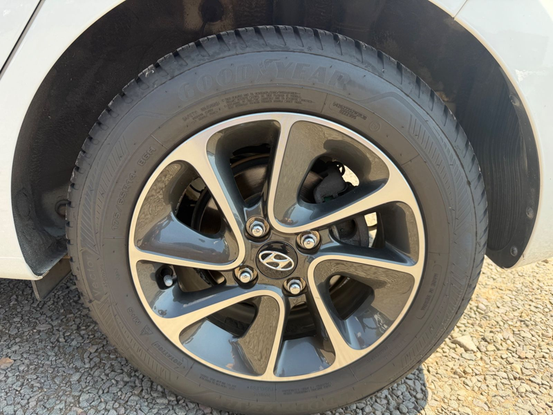 Hyundai i10 YES! — photo 15