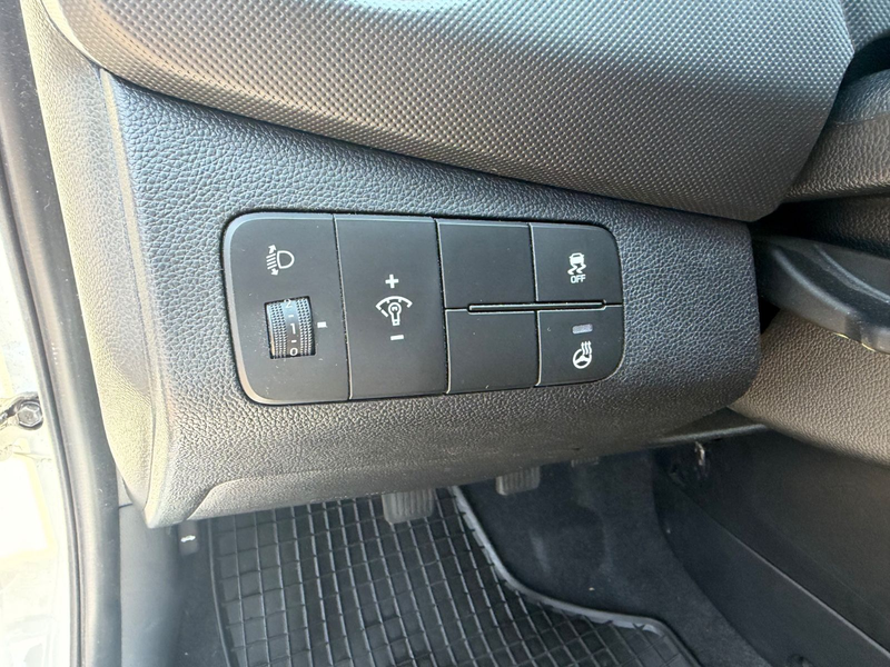 Hyundai i10 YES! — photo 13