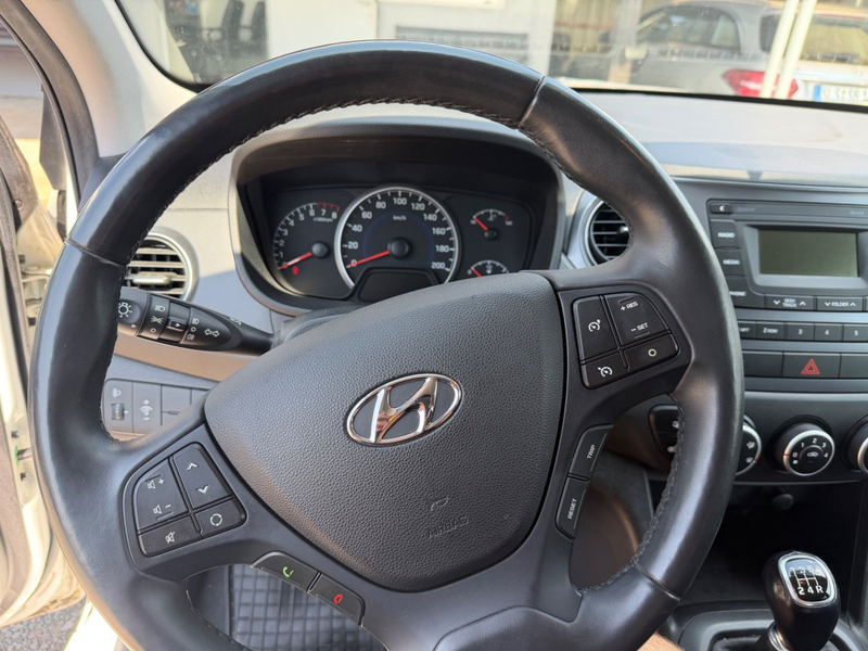 Hyundai i10 YES! — photo 11