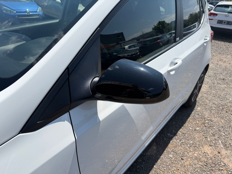 Hyundai i10 YES! — photo 8