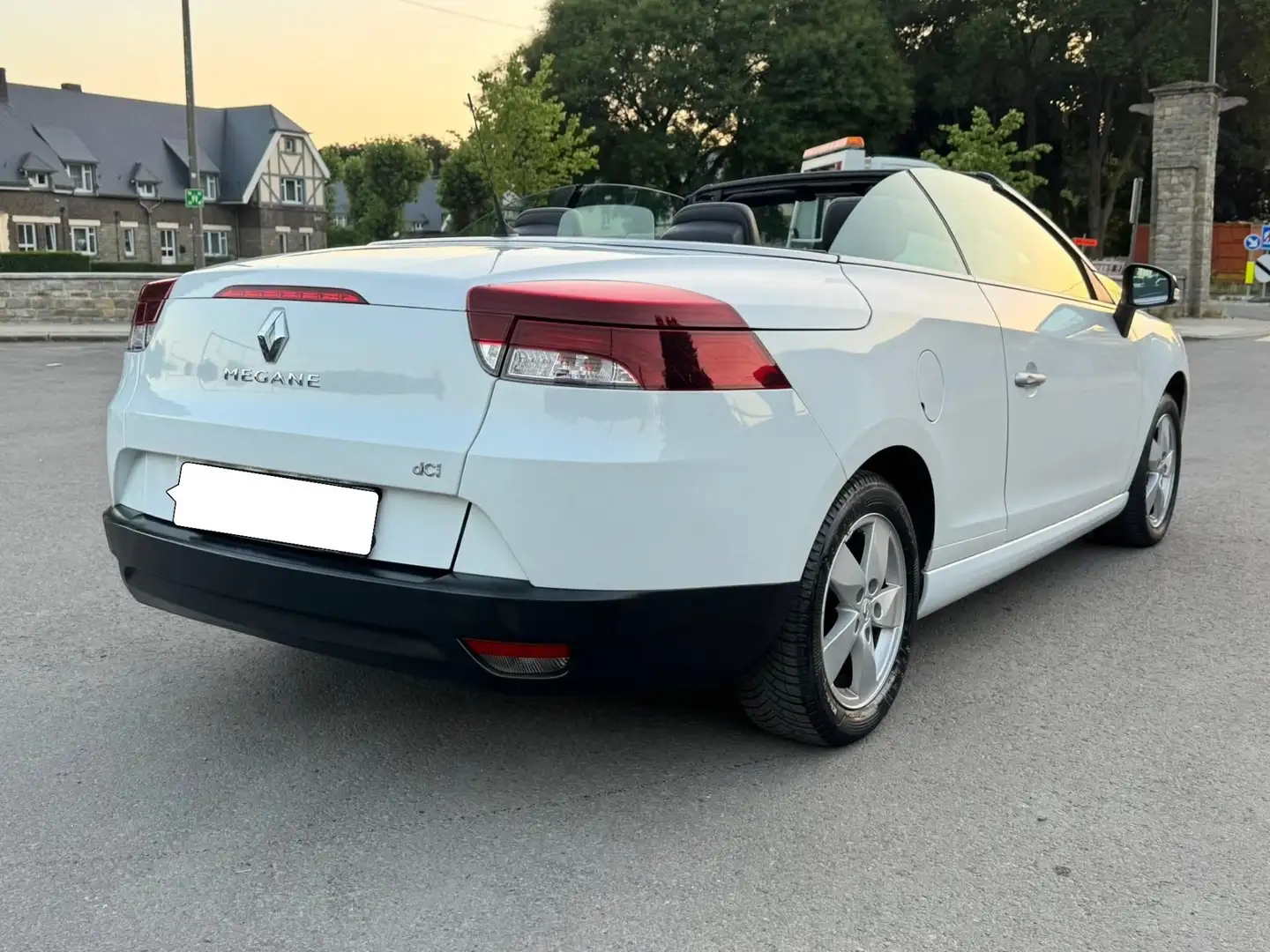Renault Megane Mégane III CC dCi 110 eco2 FAP Euro 5 - 2