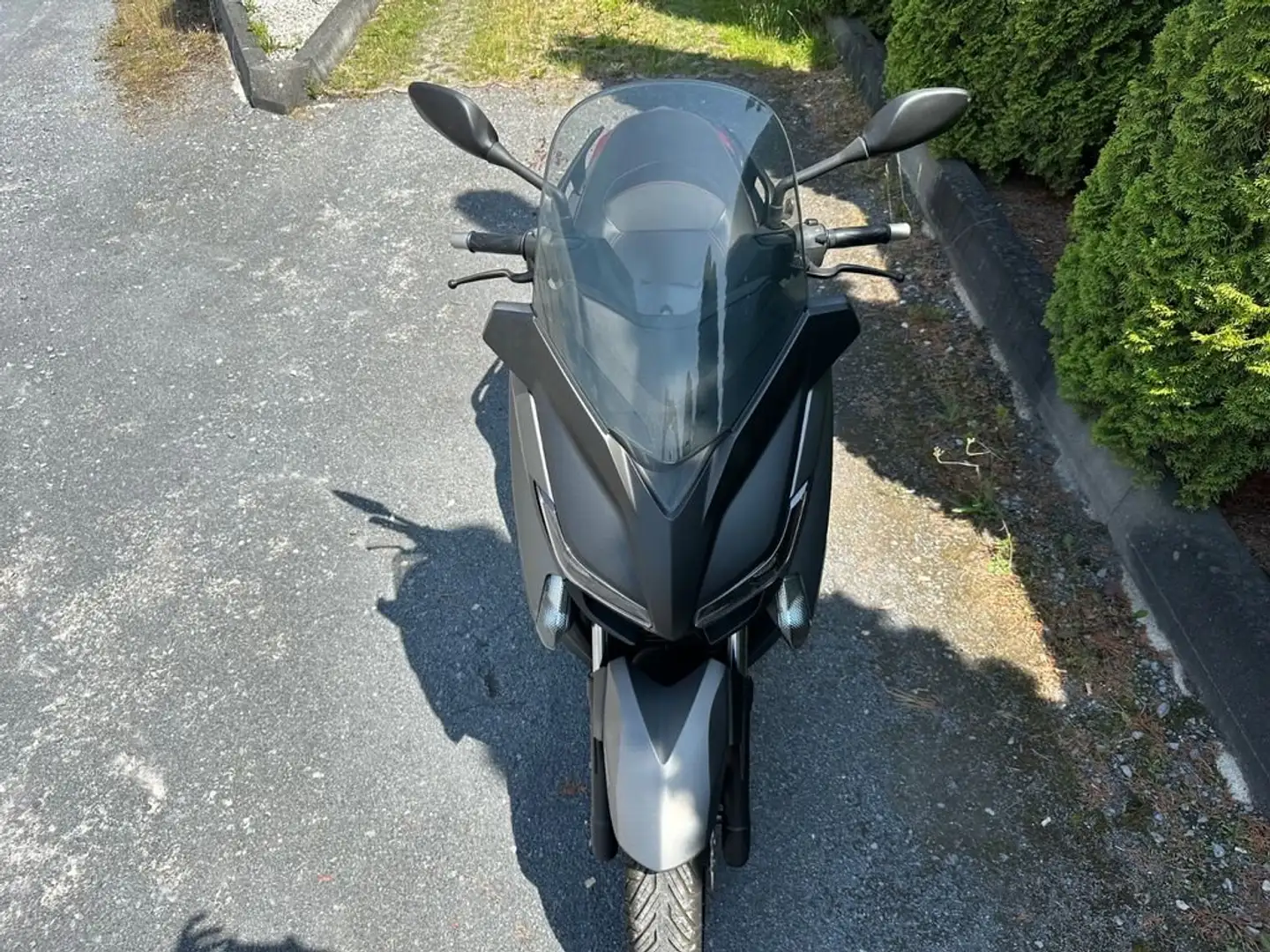 Yamaha X-Max 250 ABS TOP CASQUE Grijs - 2