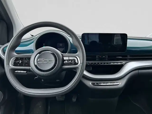 Fiat 500e view 7