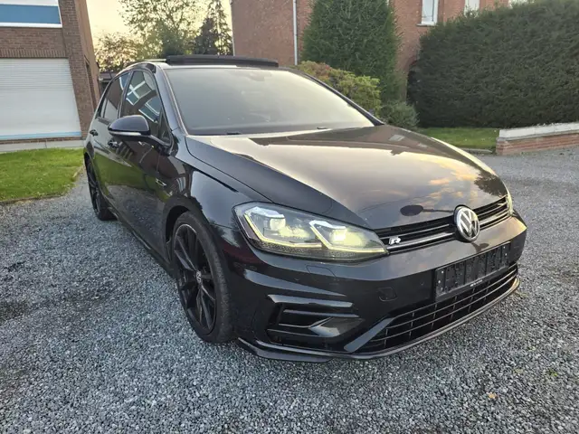 Volkswagen Golf R