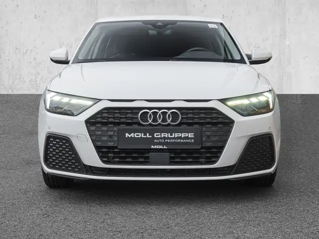 Audi A1 view 3