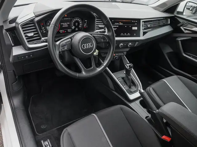 Audi A1 view 8