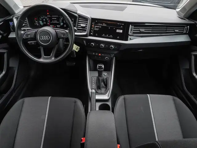 Audi A1 view 9