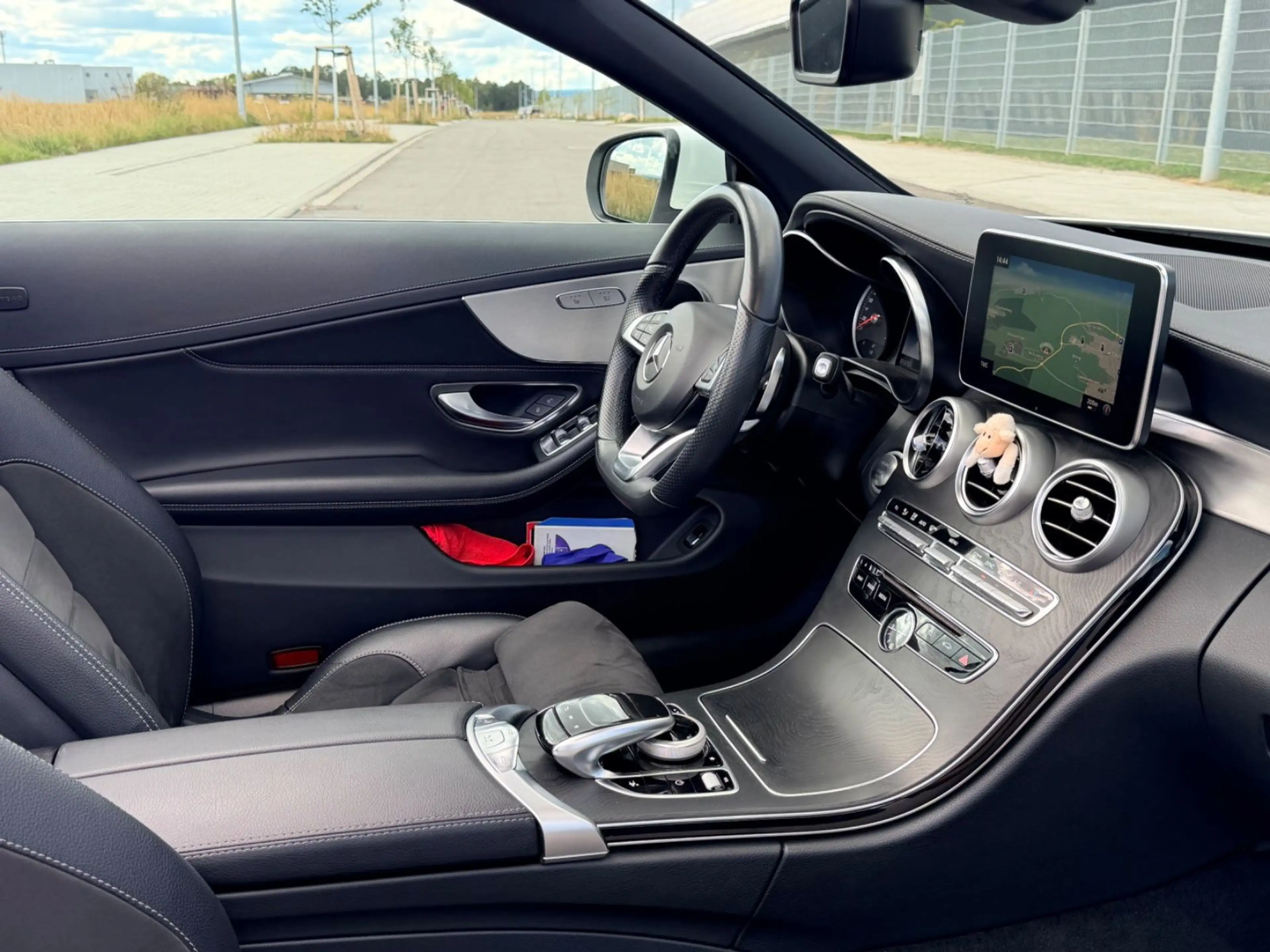 Mercedes-Benz C 250 Cabrio FAP+*COMAND*360*ILS*ABGAS AMG Line — photo 8