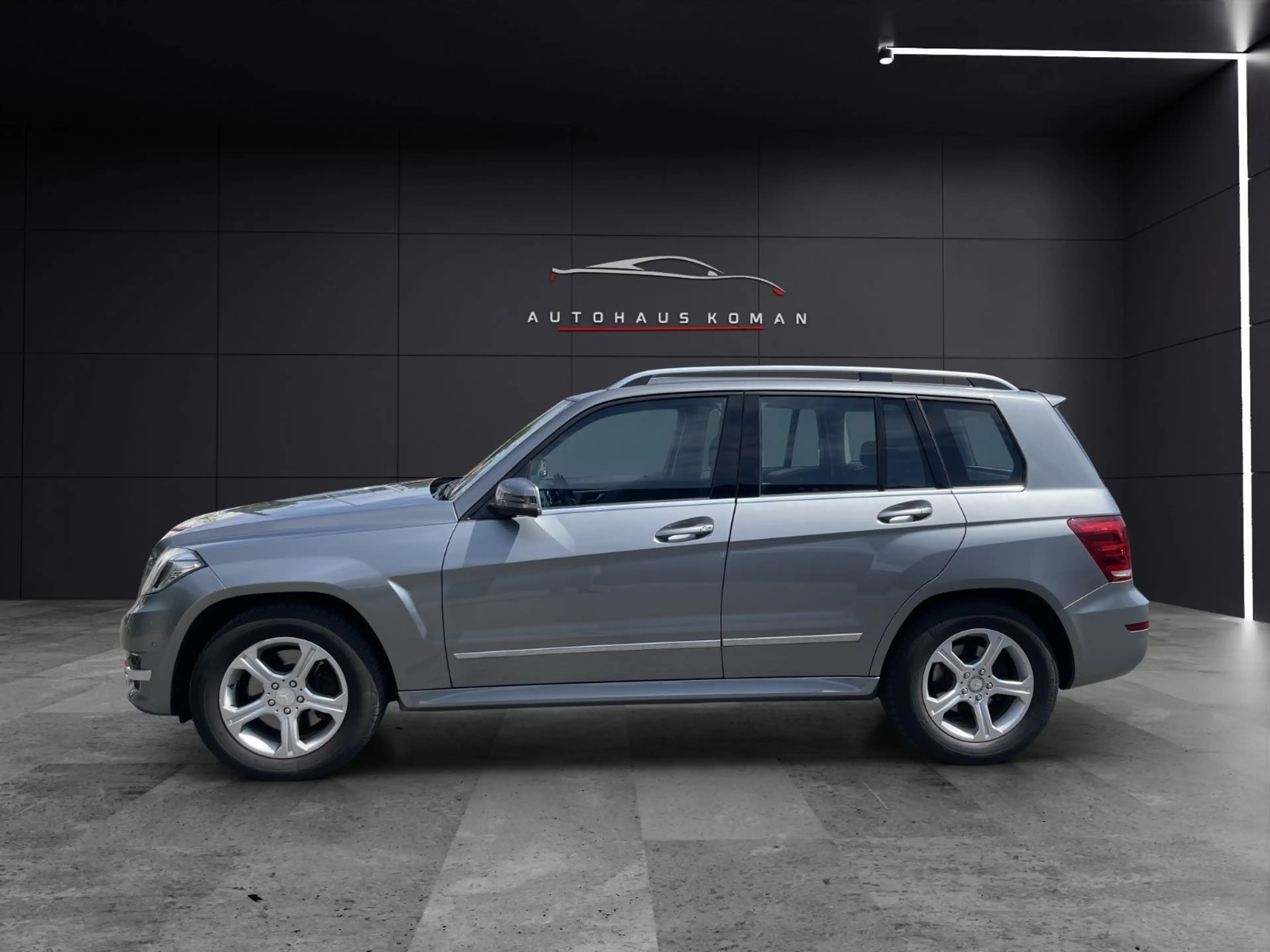 Mercedes-Benz GLK 220 CDI 4Matic*AUTOM.*S.HEFT*AHK*PDC*NAVI*2.H — photo 4