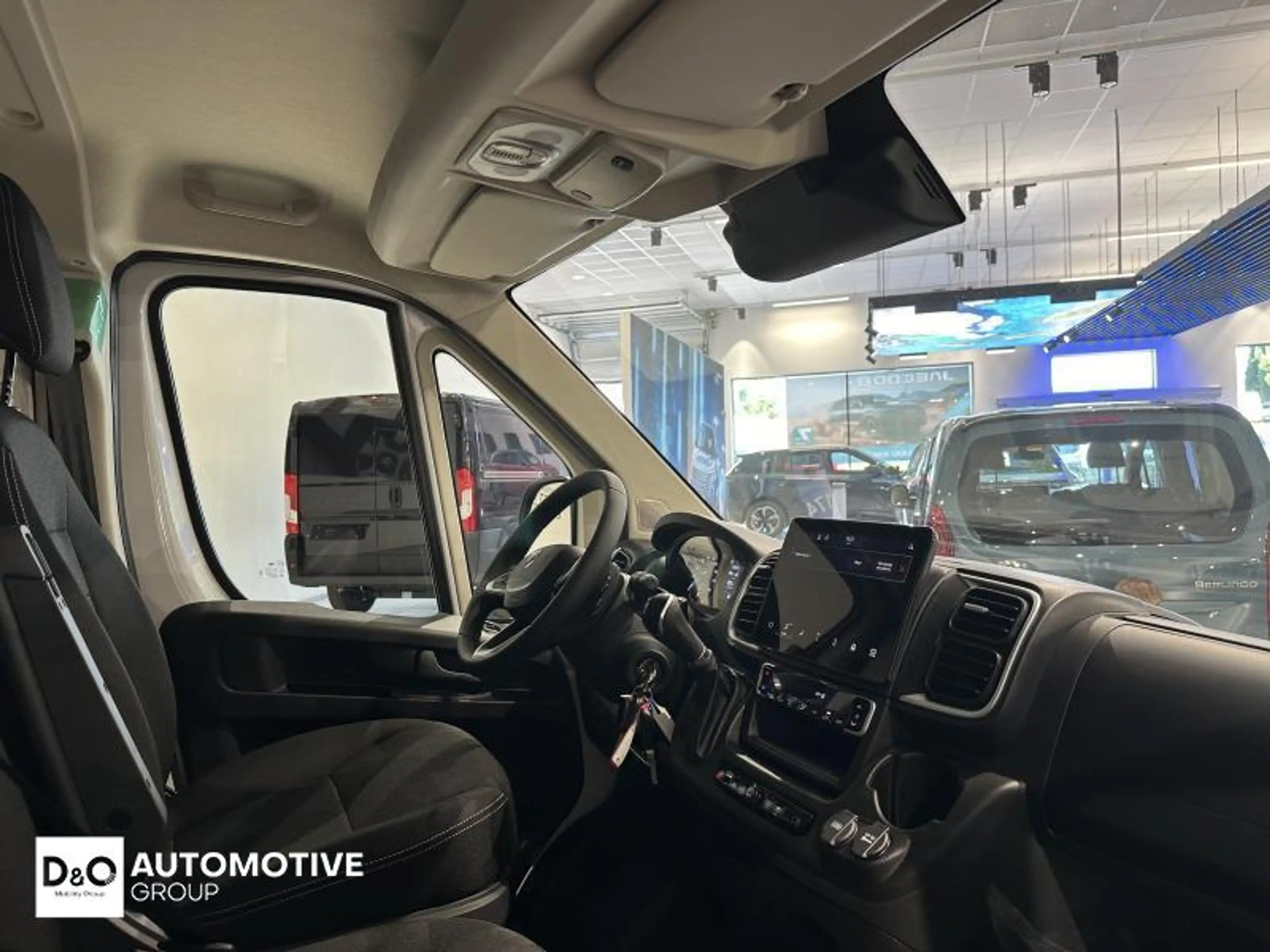Peugeot Boxer l3h2 automatic 180 — photo 11