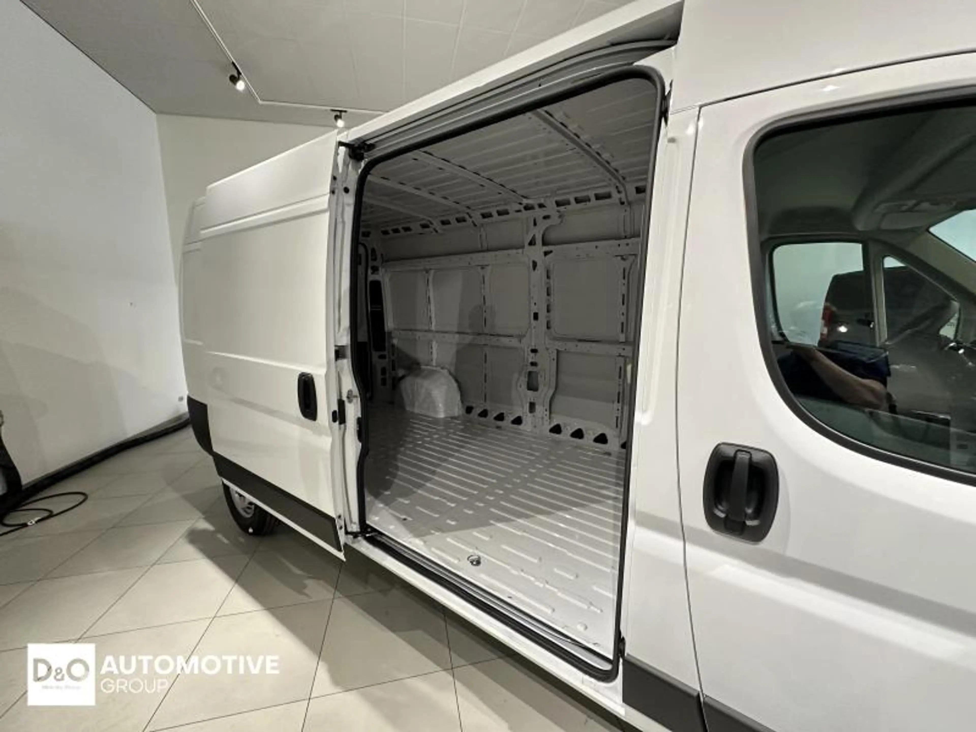 Peugeot Boxer l3h2 automatic 180 — photo 5