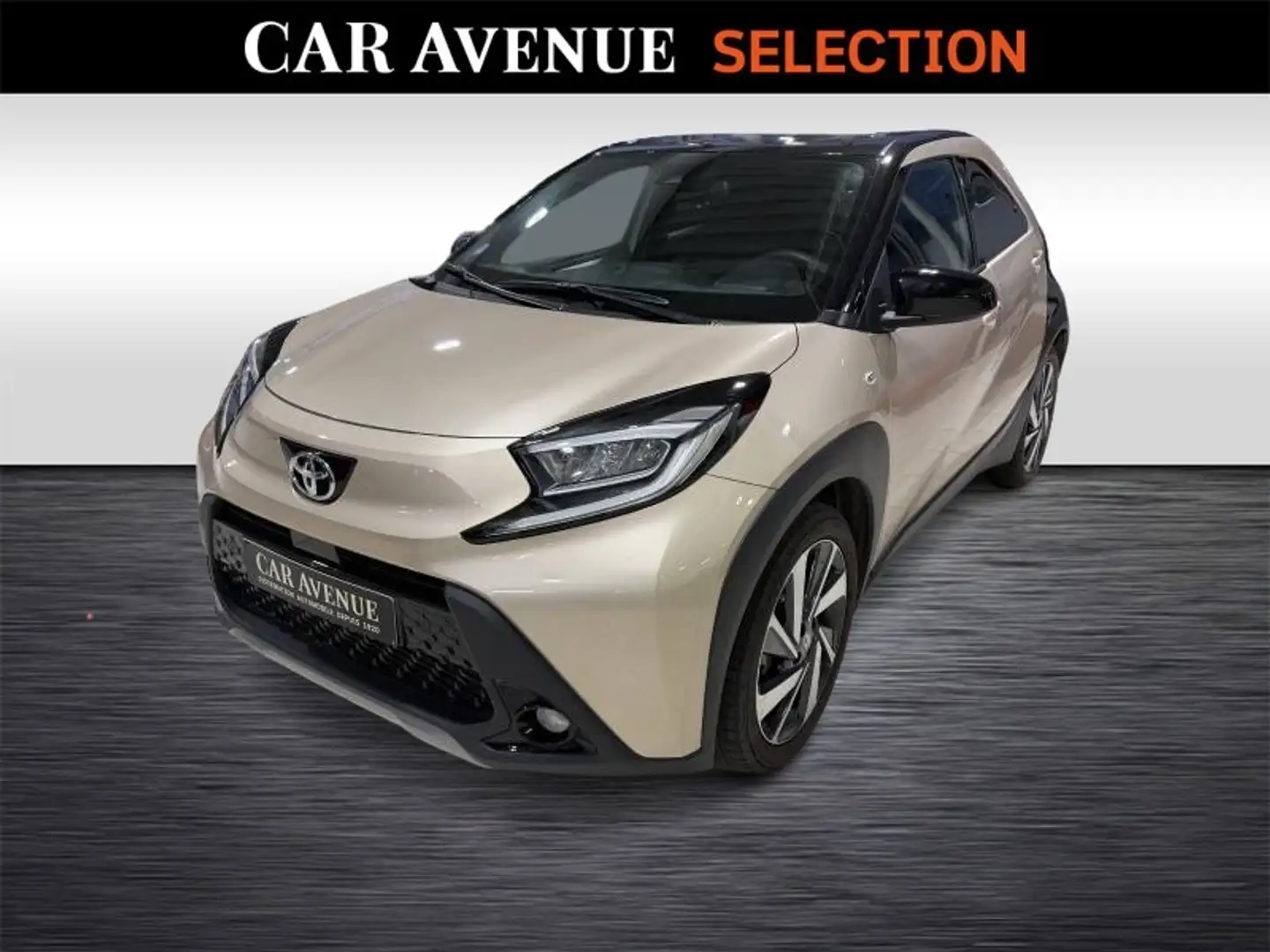 Toyota Aygo X CVT X ENVY 1.0 AUTO Beige - 1