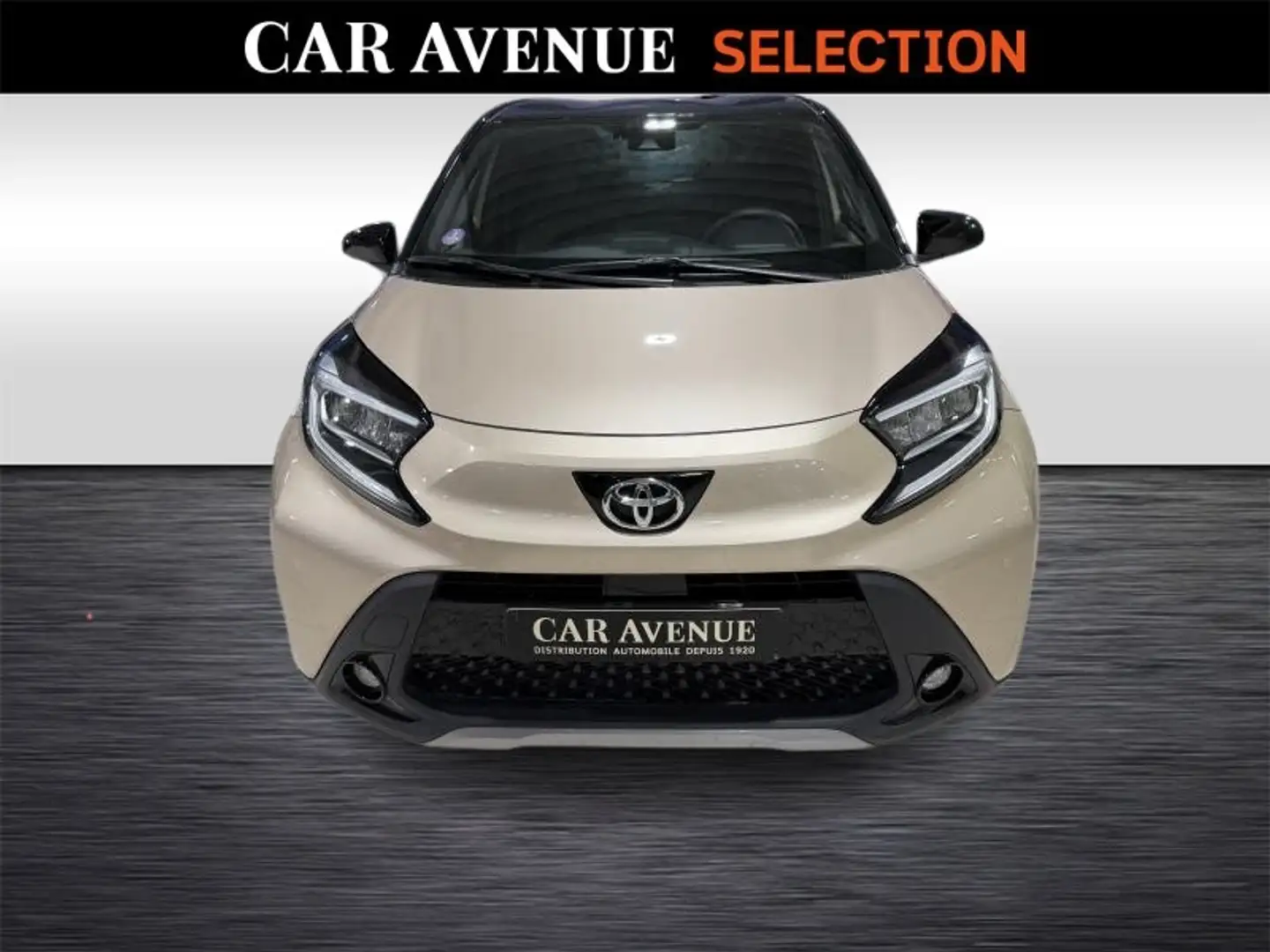 Toyota Aygo X CVT X ENVY 1.0 AUTO Beige - 2