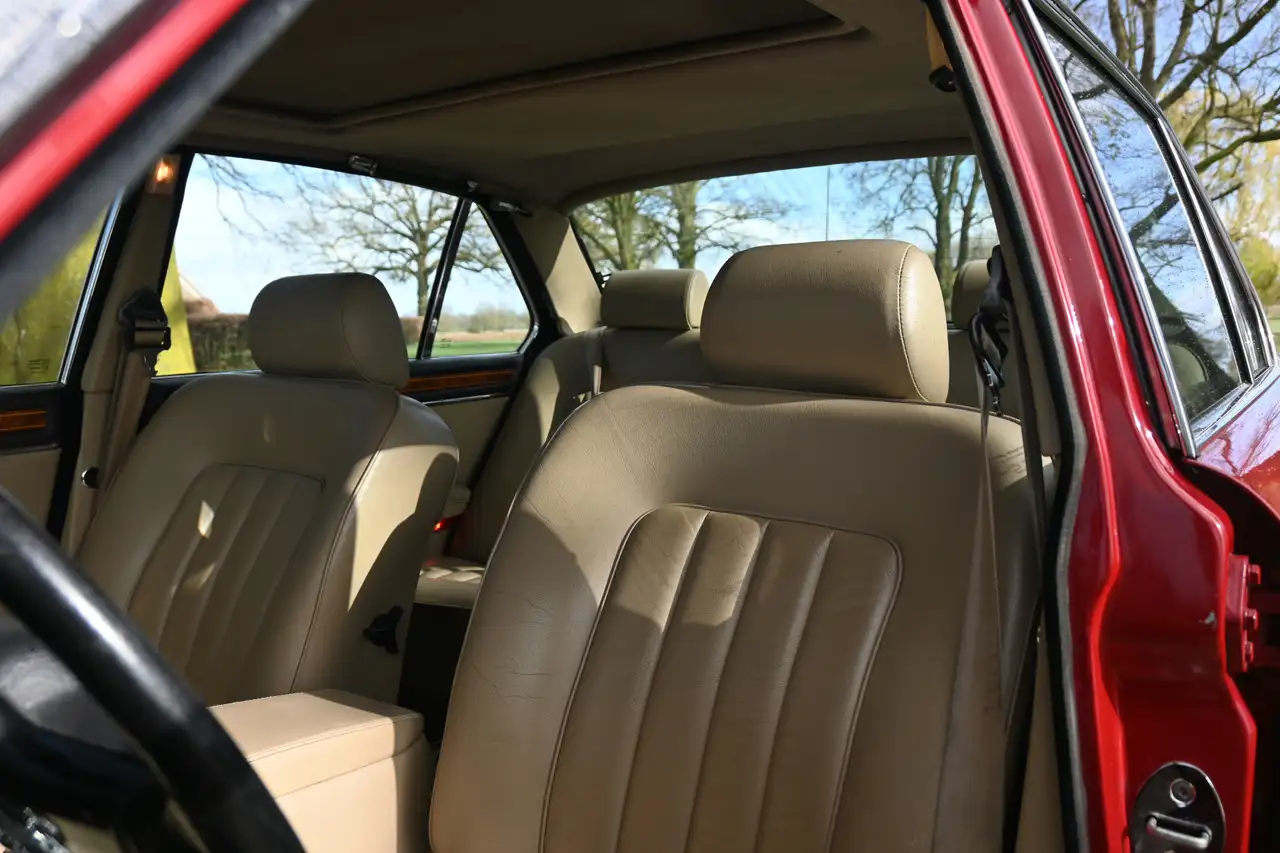Daimler Double Six Jaguar 5.3 V12 | Jaguar Classic Radio | € 425 per, foto 5