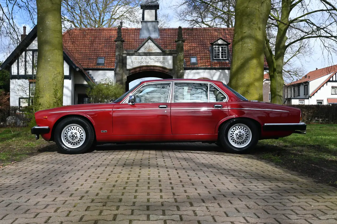 Daimler Double Six Jaguar 5.3 V12 | Jaguar Classic Radio | € 425 per, foto 10