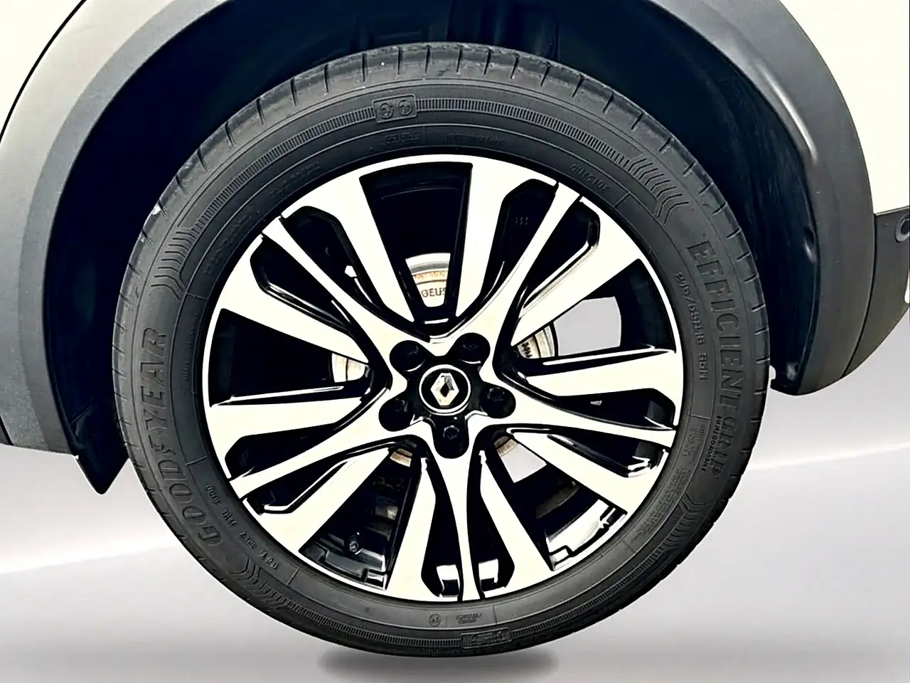 Renault Captur — photo 9