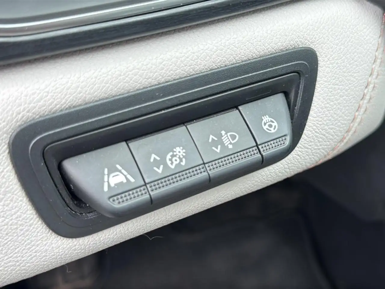 Renault Captur — photo 27